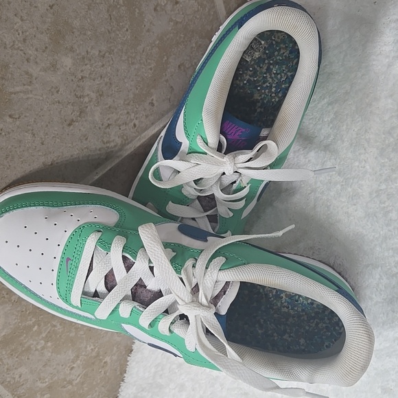 Nike Air Force Ones - Picture 5 of 5